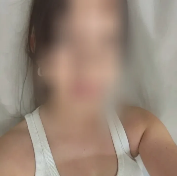 Alexandra, 26 anni